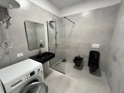 Apartament 2+1 me qera në Spak, Tiranë, 90 m². Foto 2 nga 9