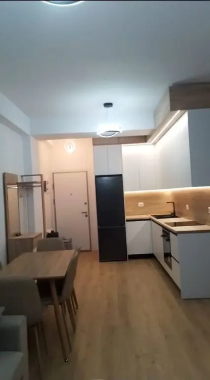 Apartament 2+1 me qera në Ali Demi, Tiranë, 92 m²