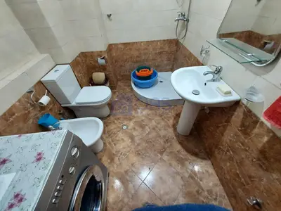 Appartamento 1+1 in affitto a Kompleksi Delijorgji, Tirana, 74 m². Foto 5 di 6