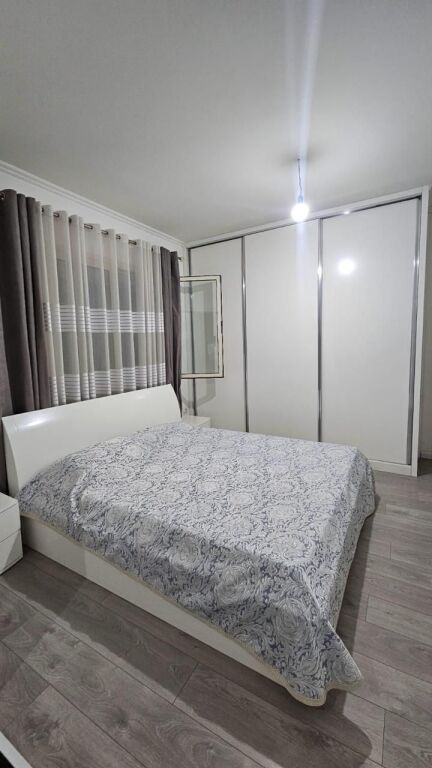 Apartment 1+1 for rent in Globe, Tirana, 75 m². Photo 3 of 3