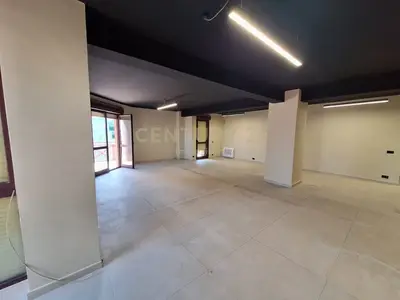 Zyrë me qera në Torre Drin, Tiranë, 150 m². Foto 2 nga 9
