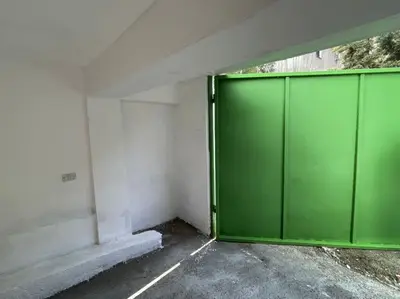 Garage for rent in Qendër, Durrës, 40 m². Photo 4 of 5