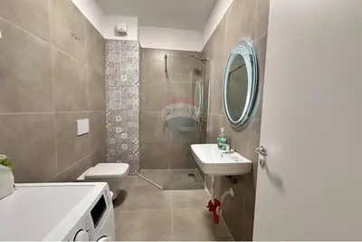 Apartament 1+1 me qera në Rruga Karl Gega, Tiranë, 60 m². Foto 9 nga 9