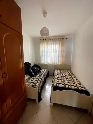 Apartament 2+1 me qera në Lagja nr.10, Durrës, 90 m². Foto 1 nga 6