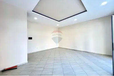 Negozio in affitto ad Albano dhe Romina, Valona, 50 m². Foto 3 di 9
