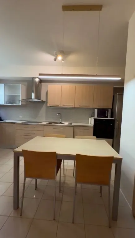 Apartament 2+1 me qera në Liceu Artistik, Tiranë, 130 m²