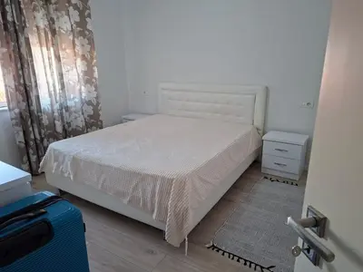 Apartament 2+1 me qera në Ura e Tabakëve, Tiranë, 90 m². Foto 4 nga 5