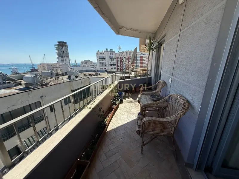 Apartament 2+1 me qera në Drejtoria e Tatimeve, Durrës, 105 m²