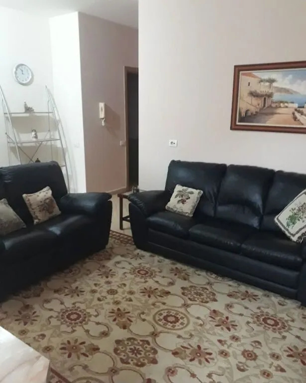 Apartment 2+1 for rent in Rruga e Kavajës, Tirana, 87 m². Photo 1 of 6