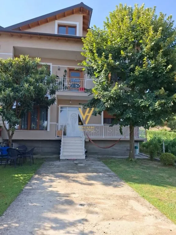 Villa for rent in Baldushk, Tirana, 470 m². Photo 1 of 5