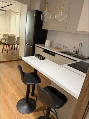 Appartamento 2+1 in affitto a Blloku, Tirana, 90 m². Foto 2 di 5