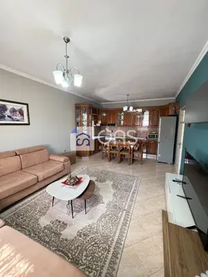 Apartament 2+1 me qera në Yzberisht, Tiranë, 69 m². Foto 2 nga 5