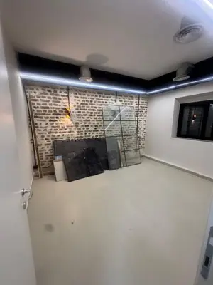 Zyrë me qera në Vasil Shanto, Tiranë, 100 m². Foto 11 nga 11