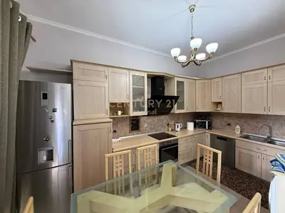 Apartament 2+1 me qera në Blloku, Tiranë, 91 m². Foto 4 nga 10