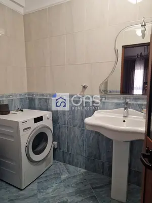 Apartament 2+1 me qera në Rruga Fortuzi, Tiranë, 130 m². Foto 6 nga 9
