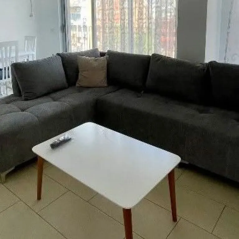 Apartment 1+1 for rent in Rruga Him Kolli, Tirana, 70 m². Photo 1 of 4