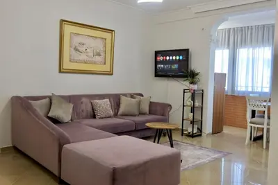 Apartament 2+1 me qera në Ish Ekspozita, Tiranë, 73 m². Foto 1 nga 11