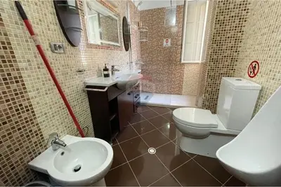 Apartament 4+1 me qera në Qendër, Vlorë, 120 m². Foto 7 nga 12