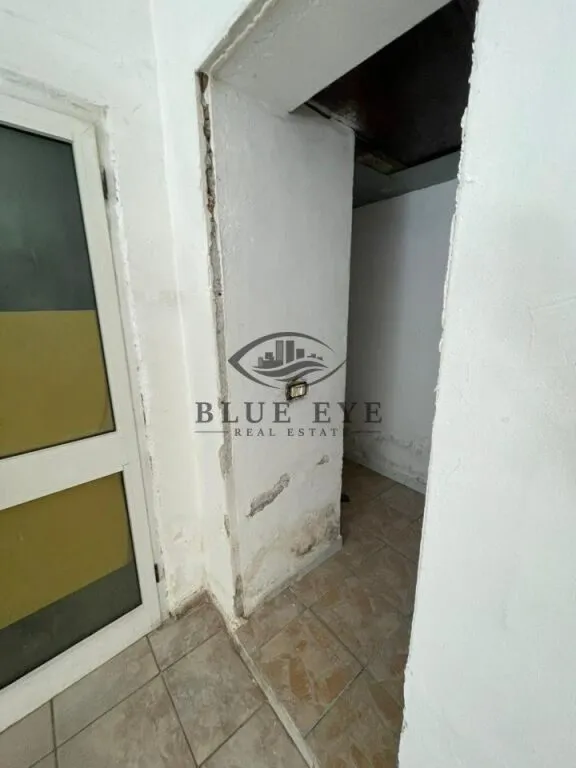 Dyqan me qera në Kryqi i Kuq, Durrës, 50 m². Foto 1 nga 4