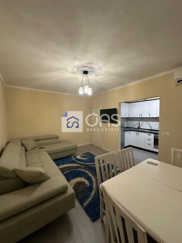 Appartamento 1+1 in affitto a Brryli, Tirana, 50 m²