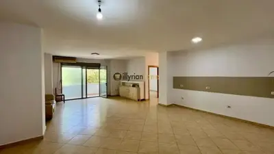 Appartamento 3+1 in affitto a Tirana, 138 m². Foto 2 di 11