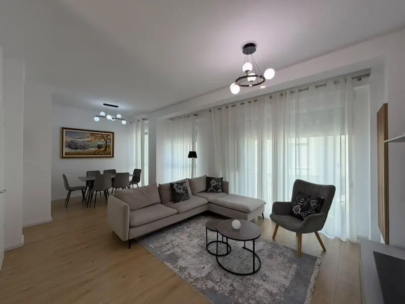 Villa for rent in Sauk, Tirana, 252 m²
