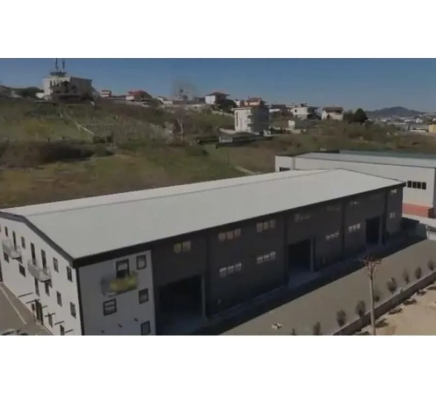 Magazinë me qera në Autostrada Tirane - Durres, Tiranë, 2 500 m². Foto 1 nga 1
