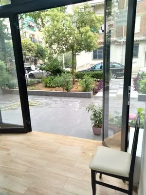 Shop for rent in Zogu i Zi, Tirana, 30 m². Photo 3 of 4