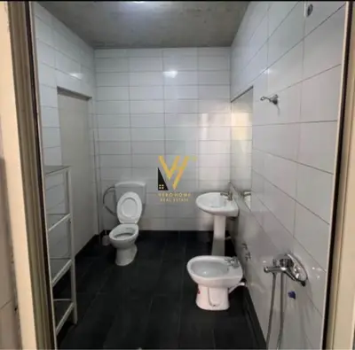 Magazinë me qera në Fushe, Krujë, 200 m². Foto 4 nga 6