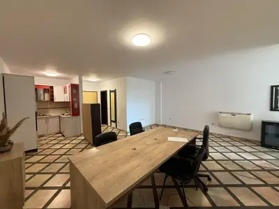 Locale commerciale in affitto a Vasil Shanto, Tirana, 74 m². Foto 3 di 3