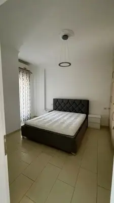 Apartament 1+1 me qera në Rruga Him Kolli, Tiranë, 75 m². Foto 5 nga 8