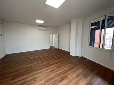 Office for rent in Rruga Jeronim de Rada, Tirana, 135 m². Photo 8 of 10