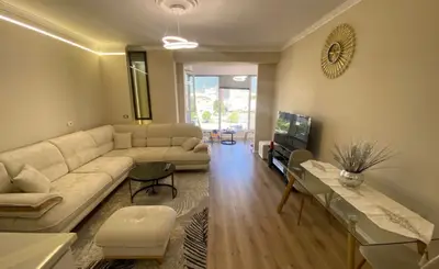 Apartament 1+1 me qera në Stacioni i Trenit, Tiranë, 70 m². Foto 1 nga 6
