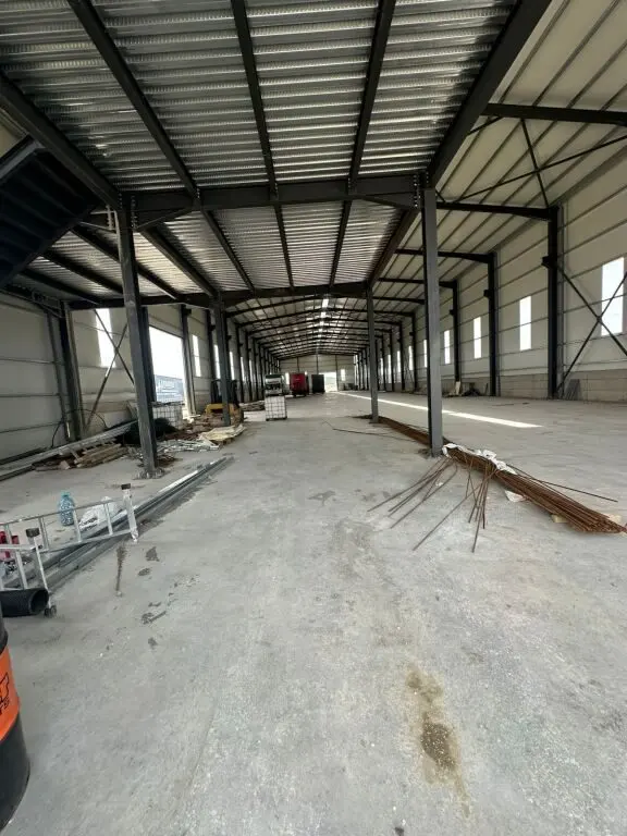 Magazinë me qera në Porto Romano, Durrës, 2 200 m²