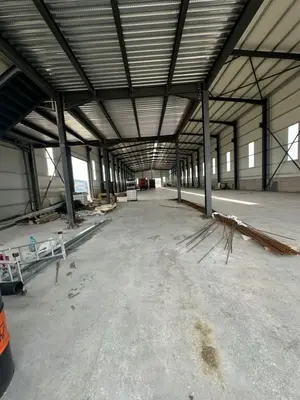 Magazinë me qera në Porto Romano, Durrës, 2 200 m². Foto 1 nga 4