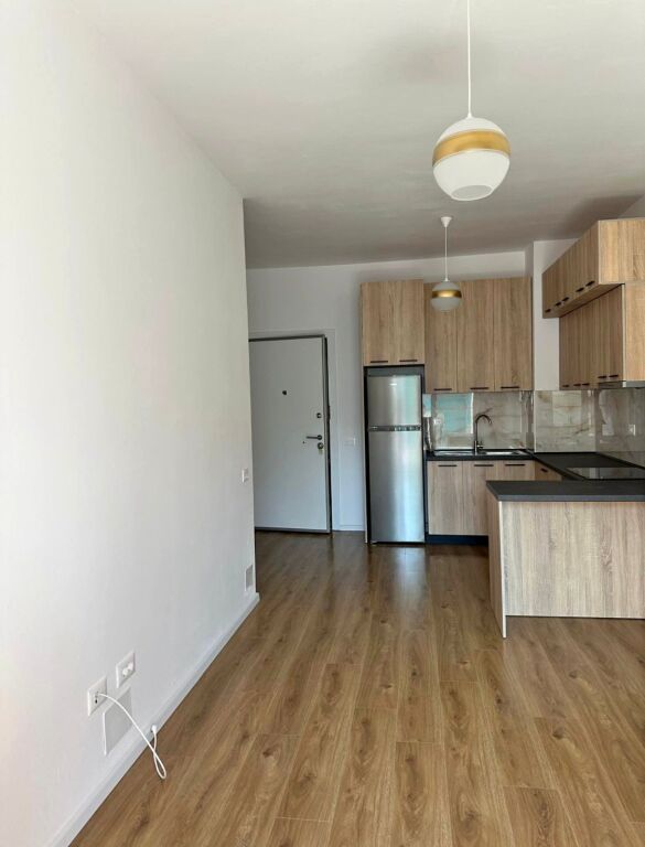 Apartament 1+1 me qera në Ali Demi, Tiranë, 60 m². Foto 2 nga 3