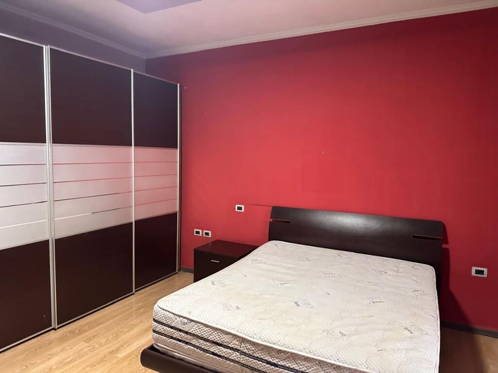 Appartamento 1+1 in affitto a Rruga e Dibrës, Tirana, 62 m². Foto 3 di 3