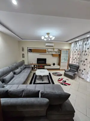 Apartment 2+1 for rent in Liqeni i Thatë, Tirana, 100 m². Photo 2 of 8