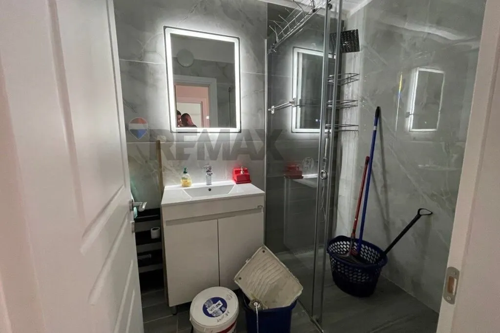 Apartament 1+1 me qera në Prokuroria e Tiranës, Tiranë, 70 m². Foto 1 nga 4