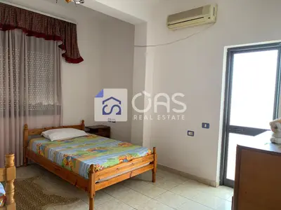 Apartament 3+1 me qera në Kodra e Priftit, Tiranë, 150 m². Foto 9 nga 10