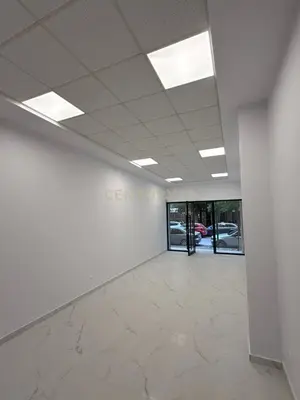 Dyqan me qera në Tregu i Përditshëm i Fruta Perimeve, Durrës, 51 m². Foto 6 nga 9