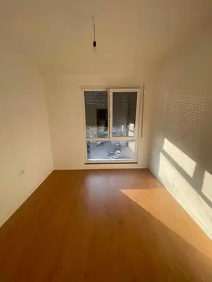 Apartment 2+1 for rent in Rruga Egnatia, Tirana, 92 m². Photo 3 of 5