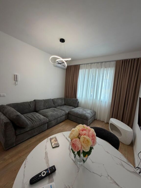 Appartamento 1+1 in affitto a Laprakë, Tirana, 65 m². Foto 1 di 3
