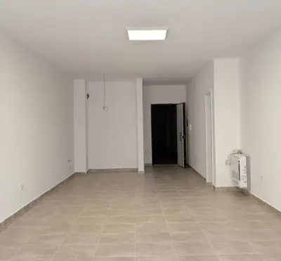Ufficio in affitto a Liqeni i Thatë, Tirana, 160 m². Foto 3 di 4