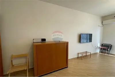 Apartment 1+1 for rent in Rruga e re, Vlorë, 65 m². Photo 5 of 11