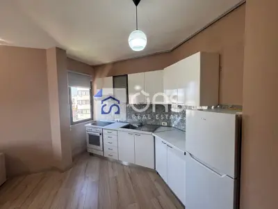 Apartment 1+1 for rent in Stacioni i Trenit, Tirana, 65 m². Photo 3 of 4