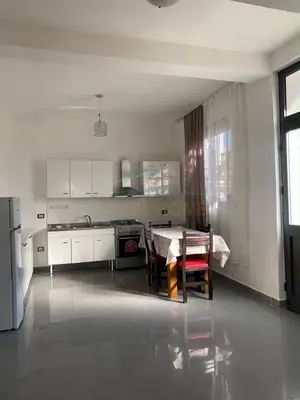 Appartamento 2+1 in affitto a Rruga Kumini, Durazzo, 112 m². Foto 2 di 8