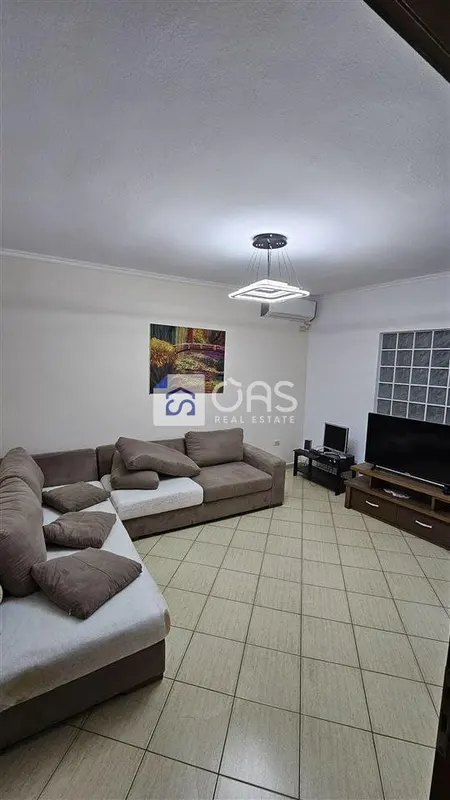 Appartamento 2+1 in affitto a Rruga Memo Meto, Tirana, 67 m²