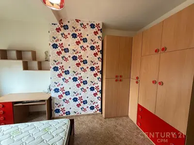 Apartment 1+1 for rent in Sheshi Avni Rustemi, Tirana, 70 m². Photo 4 of 5