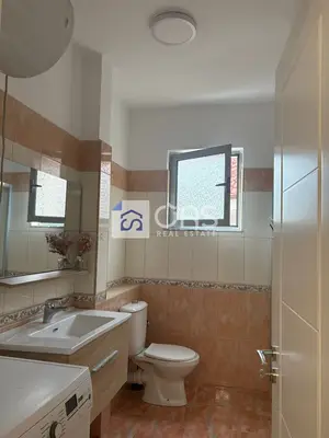 Apartament 2+1 me qera në Pallati Brigadave, Tiranë, 90 m². Foto 9 nga 12